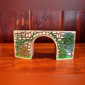 Thomas the Train Stone Bridge Curved Overpass Tunnel Wooden Railway Replacement